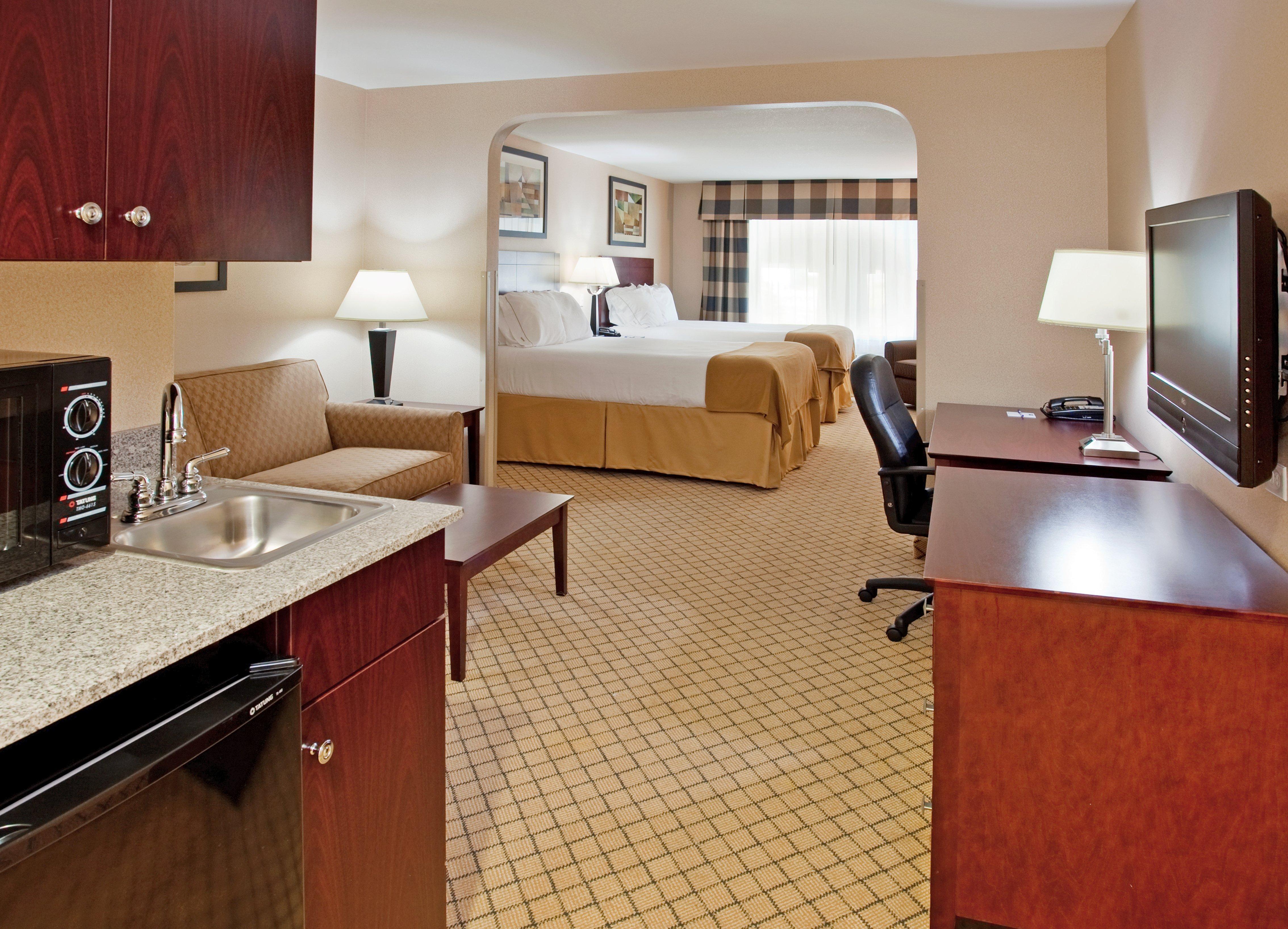 Holiday Inn Express Hotel & Suites Wichita Airport By Ihg Ngoại thất bức ảnh
