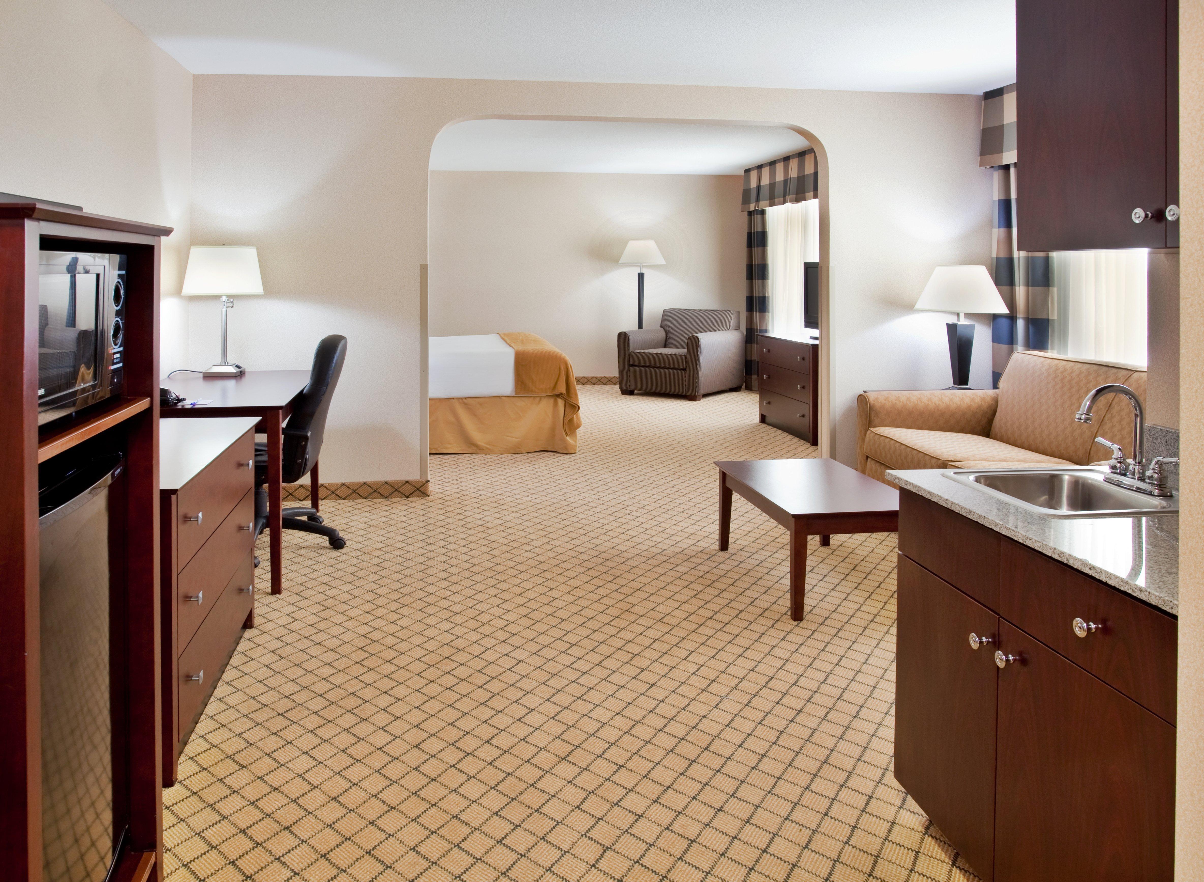 Holiday Inn Express Hotel & Suites Wichita Airport By Ihg Ngoại thất bức ảnh