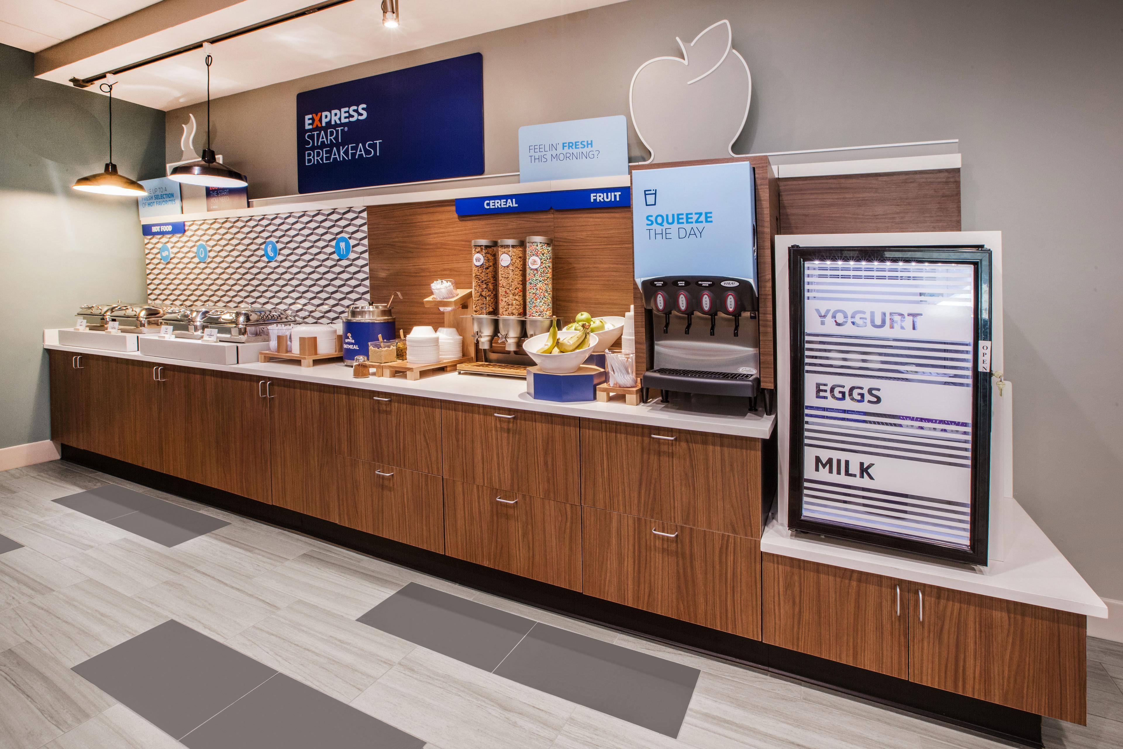 Holiday Inn Express Hotel & Suites Wichita Airport By Ihg Ngoại thất bức ảnh